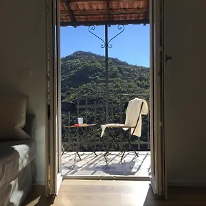 https://house-in-the-medieval-village-apricale.hotelitalianriviera.com